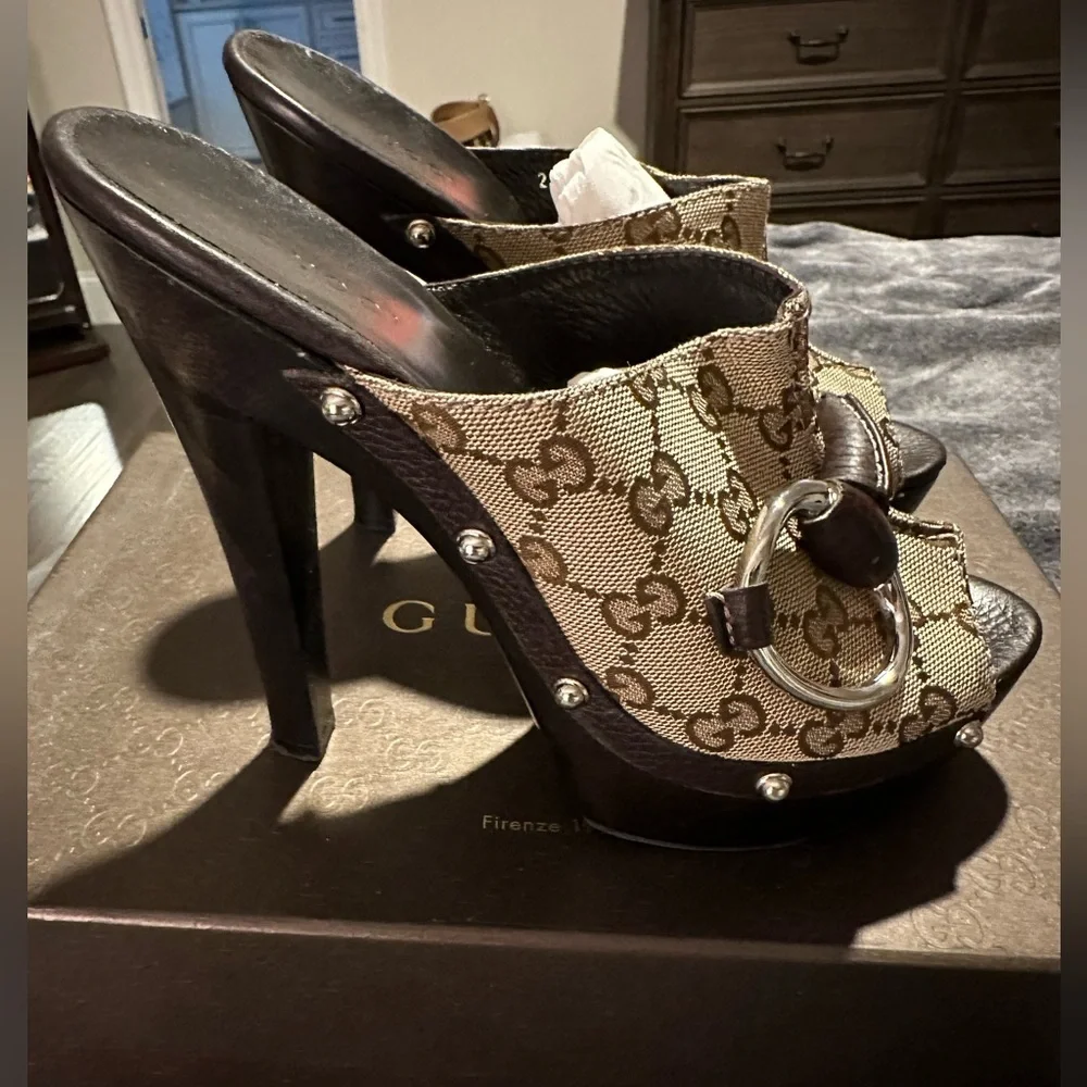 Authentic Gucci Beige/Brown GG Canvas and Leather Icon Bit Platform Clogs - Picture 2 of 13